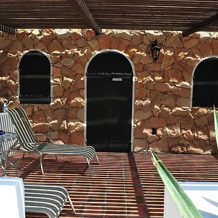 فندق Calamadonna Club 2*
