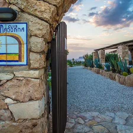Calamadonna Club Hotel